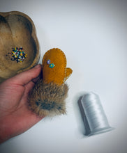 Mini Mitten Keychain kit