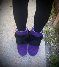 READY TO SHIP Ladies size  7 Mini Mukluks