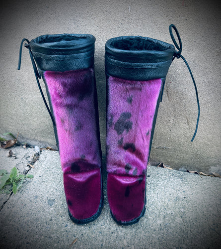 Ready to ship Mukluks size 7