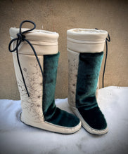 Ready to ship Mukluks size 9 ladies