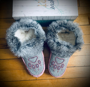 READY TO SHIP  Ladies size 9 Moccasins
