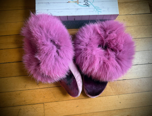 Ready to ship size 8 fox fur moccasins