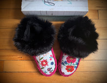 READY TO SHIP Ladies size 9 Moccasins