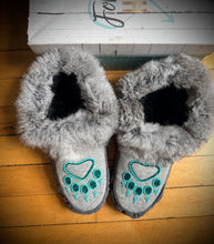 READY TO SHIP  Ladies size 9 Moccasins