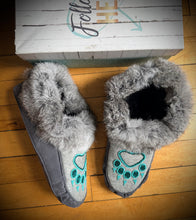 READY TO SHIP  Ladies size 9 Moccasins