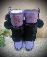 Ready to ship Mukluks-size 7