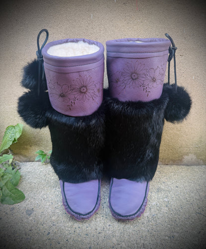 Ready to ship Mukluks-size 7