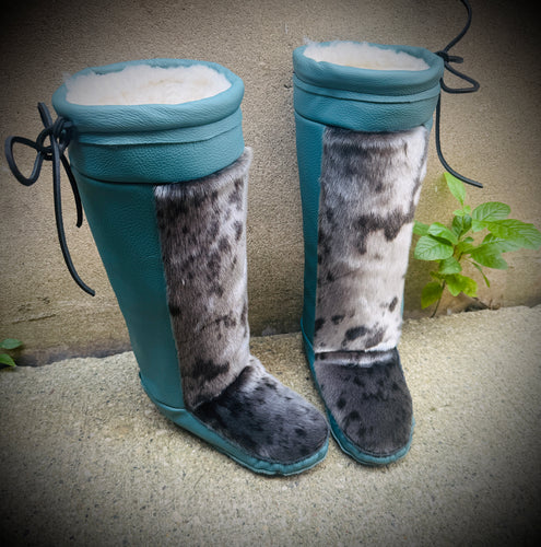 Ready to ship seal Mukluks-size 8