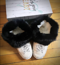 Ready to ship size 8 ladies moccasins