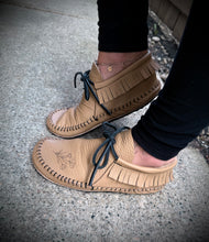 READY TO SHIP  Ladies size 7 Everyday Moccasins