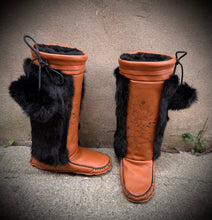 Ready to ship ladies Mukluks size 8