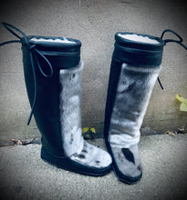 Ready to ship Mukluks size 6