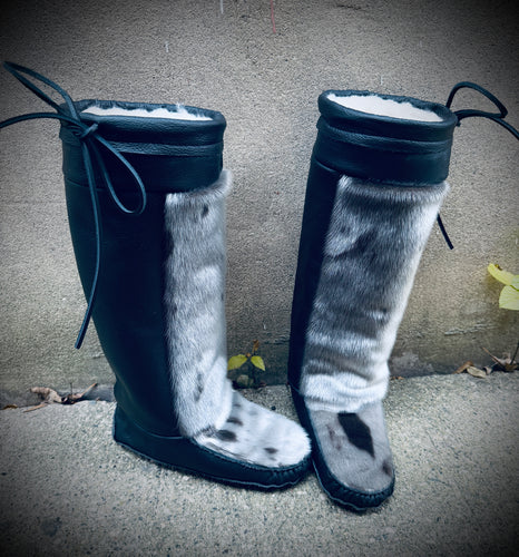 Ready to ship Mukluks size 6