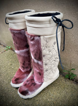 Ready to ship Mukluks size 9