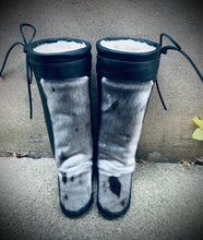 Ready to ship Mukluks size 6