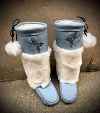Ready to ship ladies Mukluks size 8