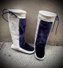 Ready to ship Mukluks size 7 ladies