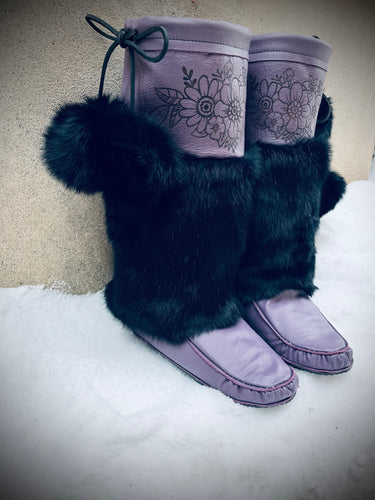 Purple size 8 ladies mukluks